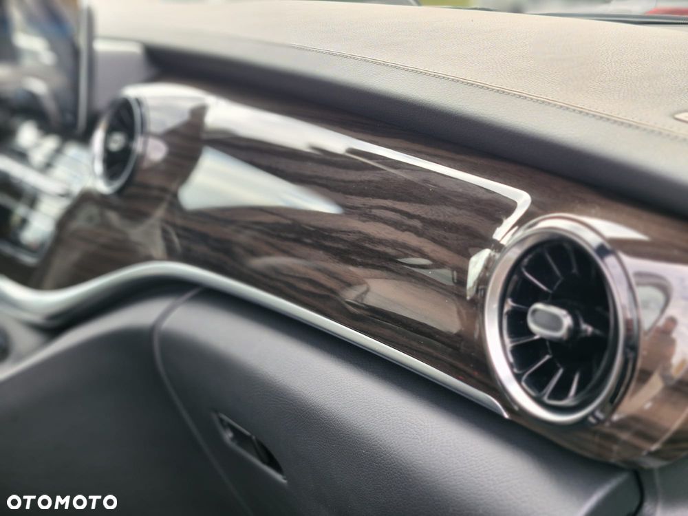 Mercedes-Benz Klasa V 2022