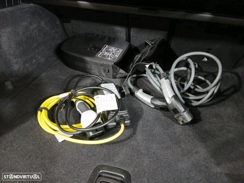 BMW 520 e Pack M - 13