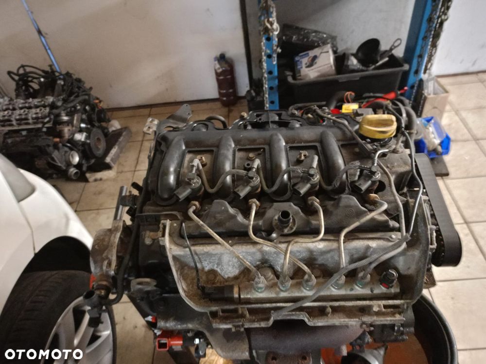 SILNIK 2,5 DCI RENAULT TRAFIC, VIVARO - 4