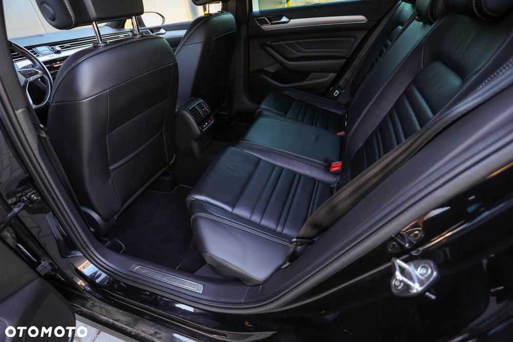 Volkswagen Passat 2.0 TDI SCR (BlueMotion Tech) 4Mot DSG Highline - 24