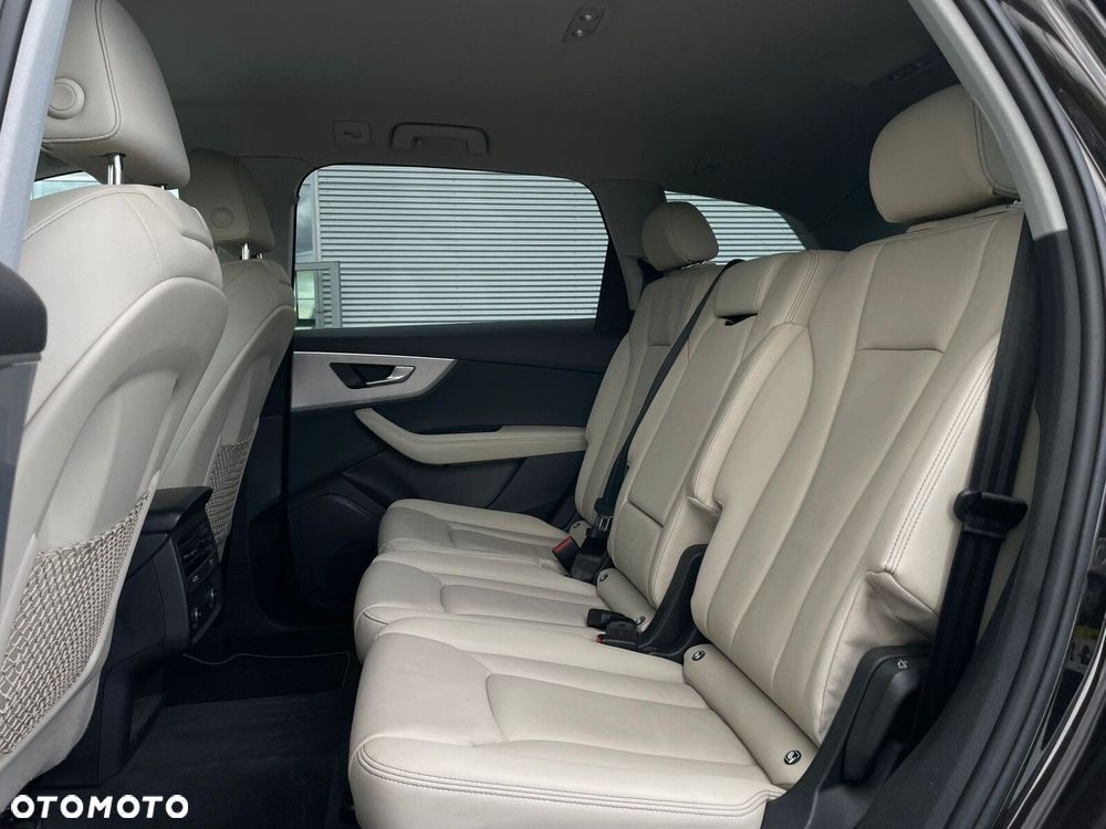 Audi Q7 - 12