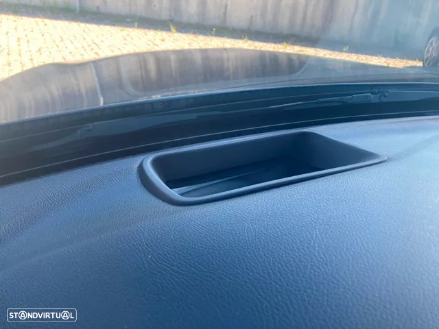 Mercedes-Benz C 300 de AMG Line - 26