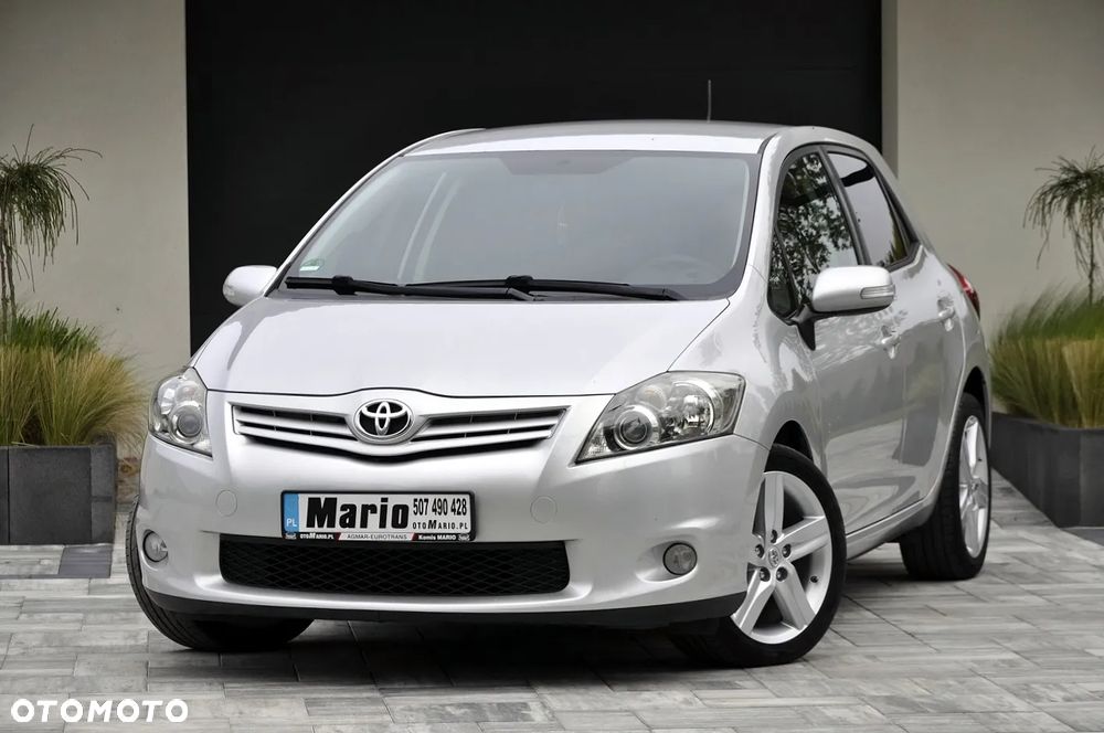 Toyota Auris - 1