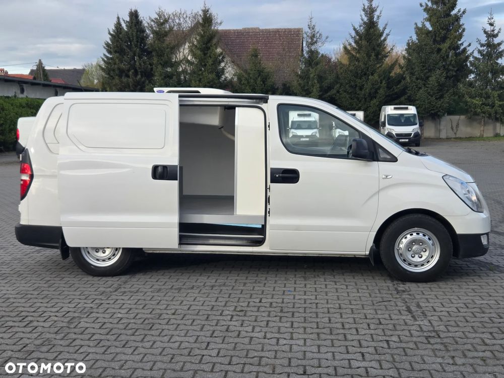 Hyundai H-1 Starex - 35