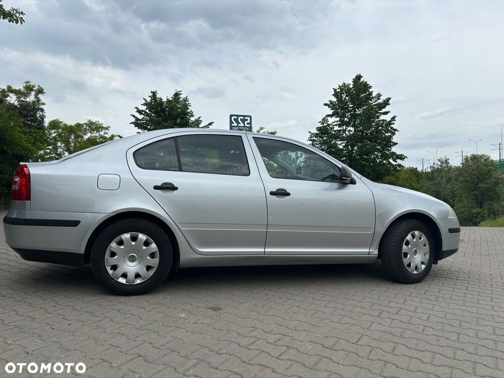 Skoda Octavia 1.6 Ambition - 2