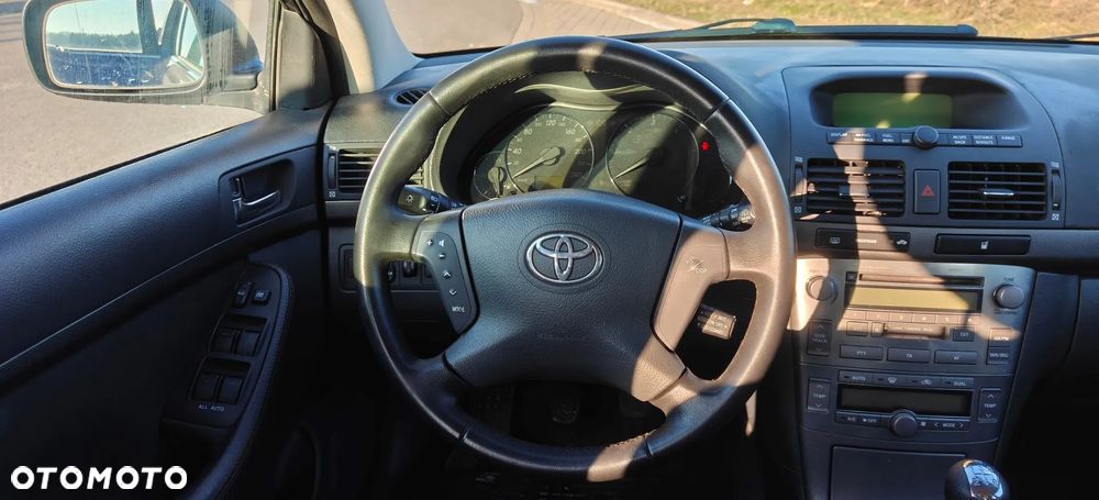 Toyota Avensis 2.0 D-4D Combi - 34