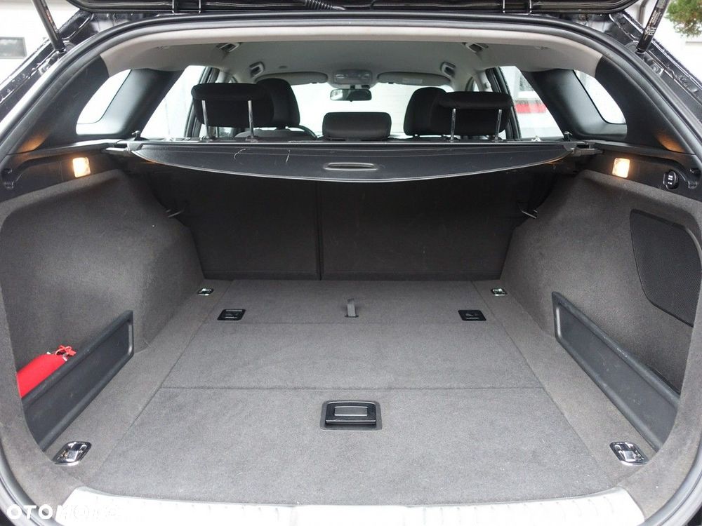 Hyundai i40 Kombi 1.7 CRDi Premium - 17