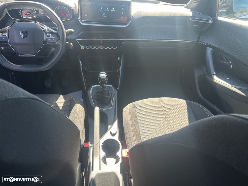 Peugeot 2008 1.2 PureTech Style - 12