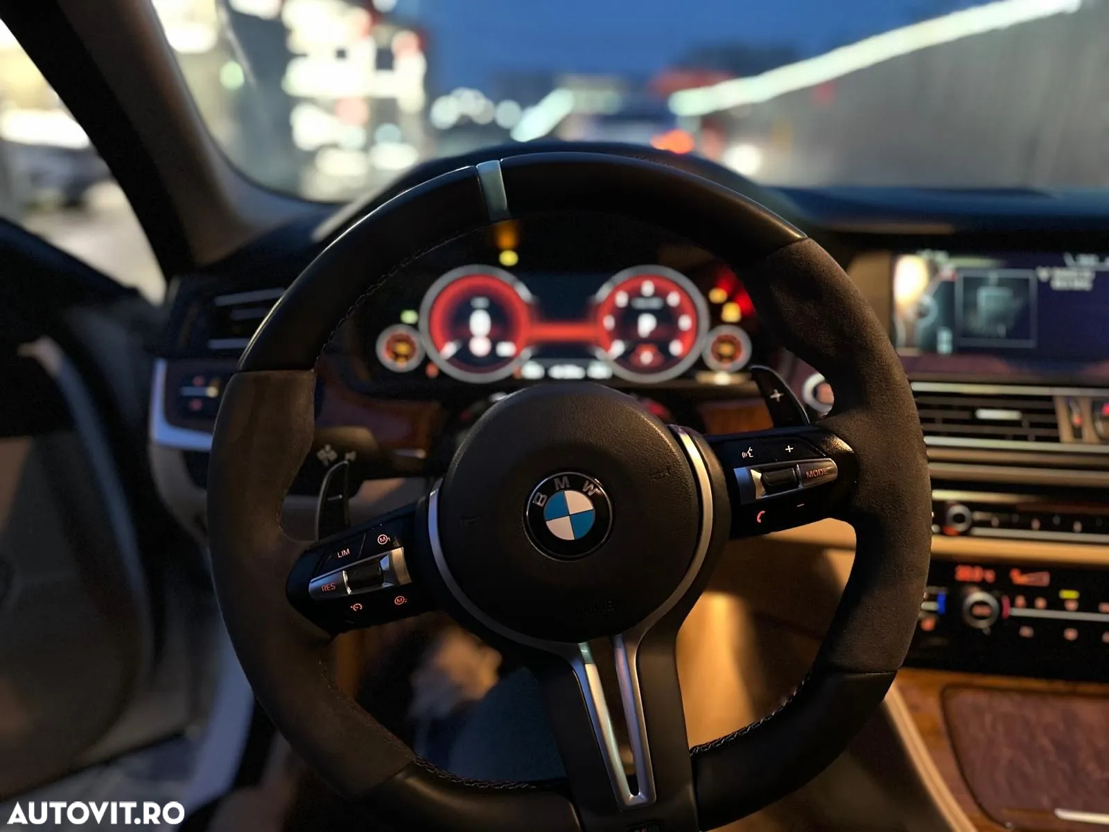 BMW Seria 5 525d Touring Aut. Luxury Line - 13