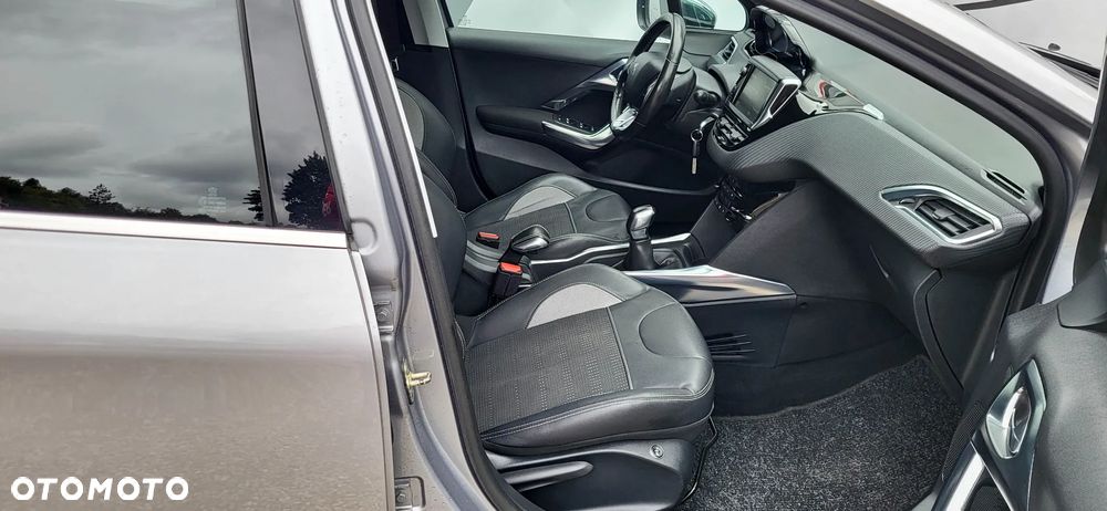 Peugeot 2008 1.6 e-HDi Allure S&S - 19