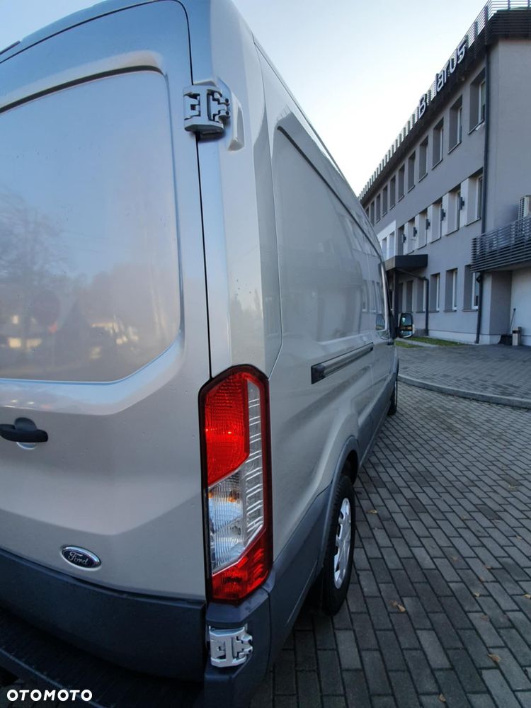 Ford Transit - 25