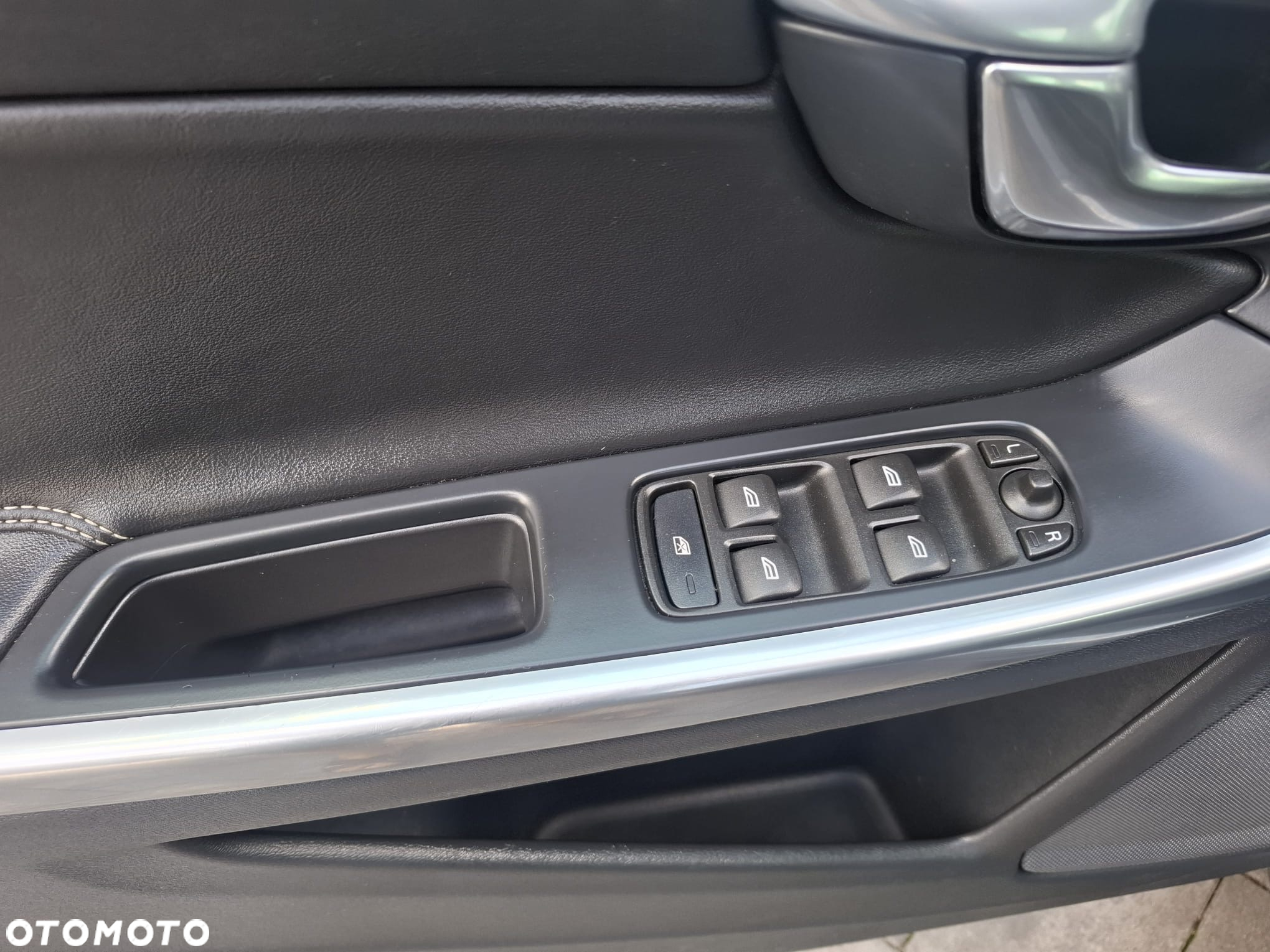 Volvo S60 D2 Drive-E R-Design Momentum - 19