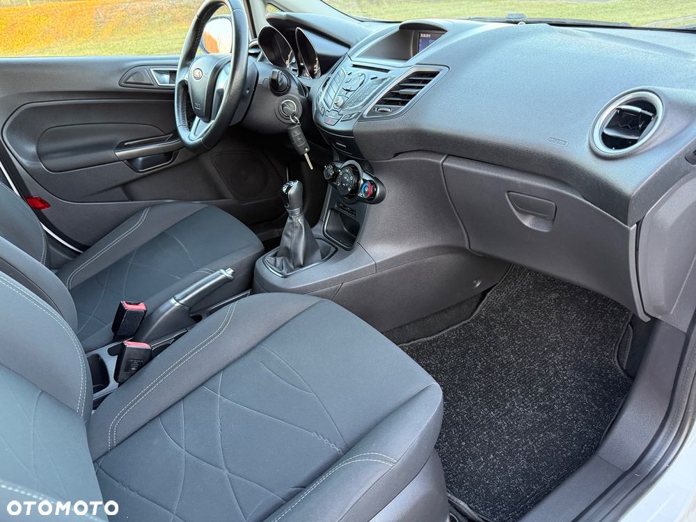 Ford Fiesta 1.5 TDCi St&St SYNC Edition - 28