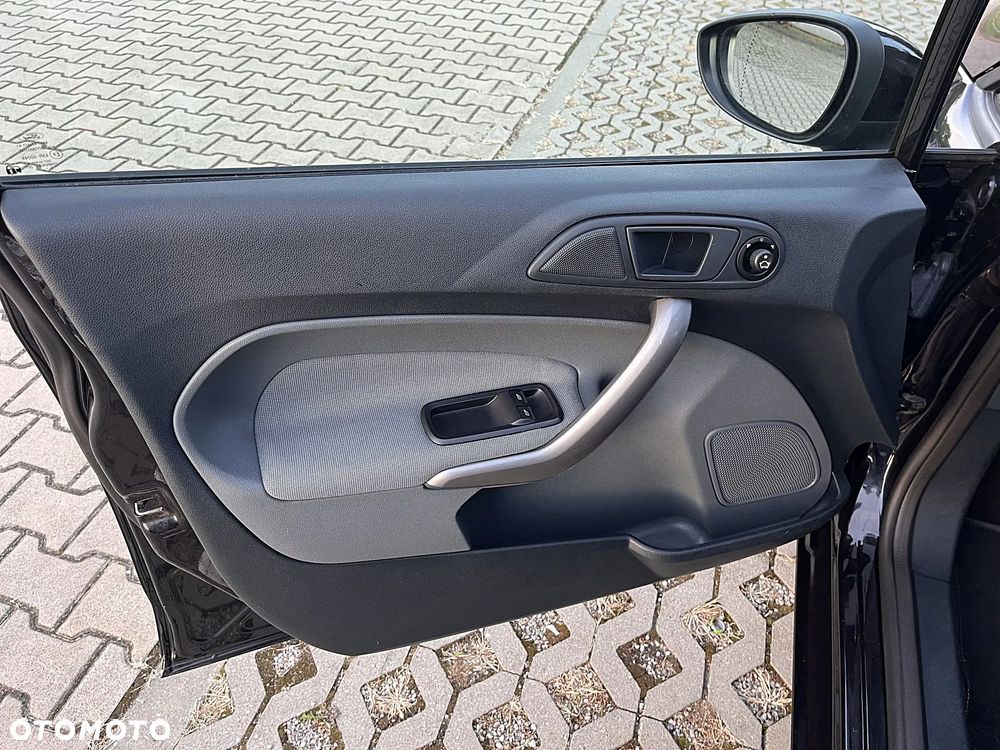 Ford Fiesta 1.25 Ambiente EU5 - 7