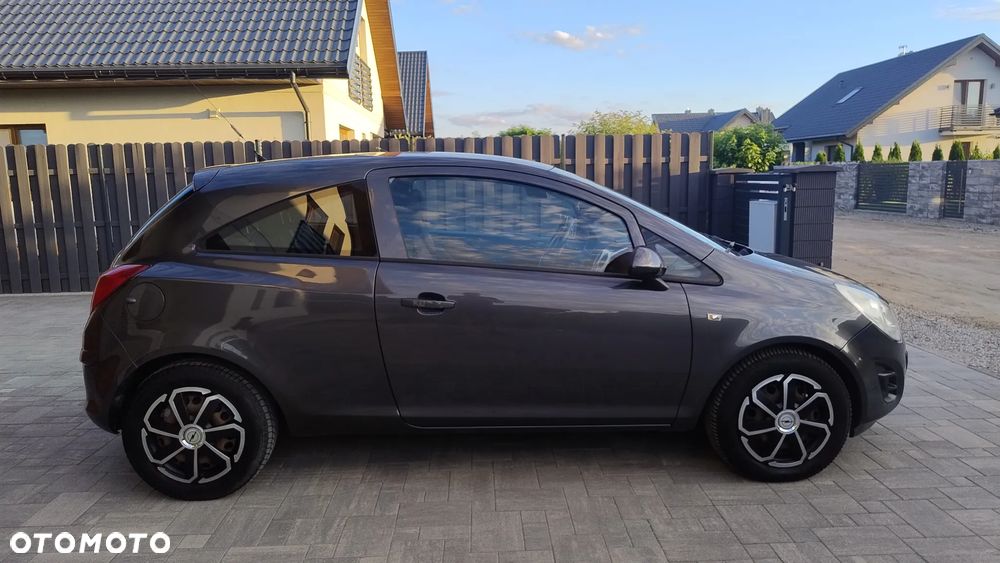Opel Corsa 1.3 CDTI - 10