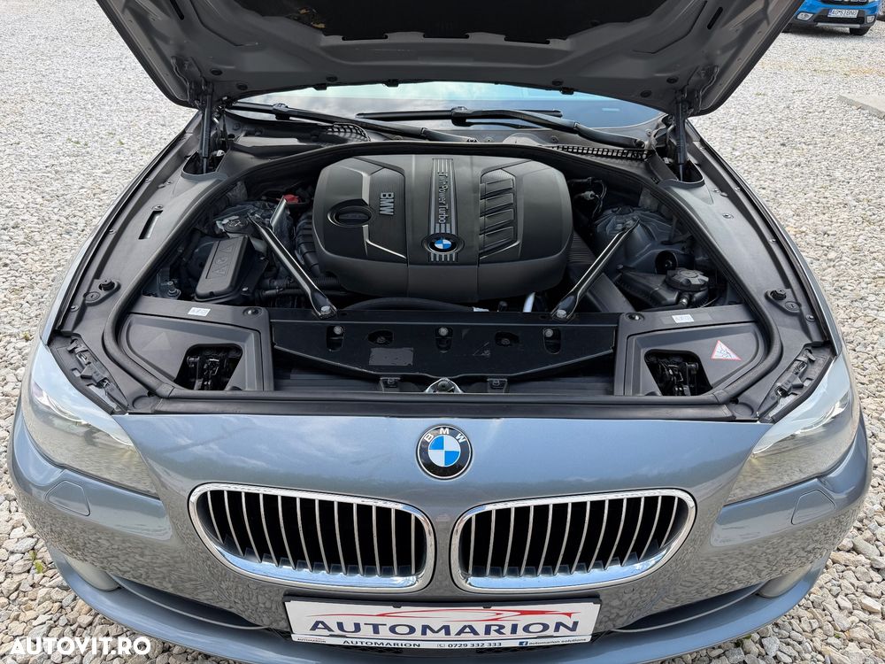 BMW Seria 5 525d xDrive - 32