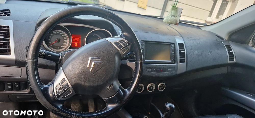 Citroën C-Crosser - 10