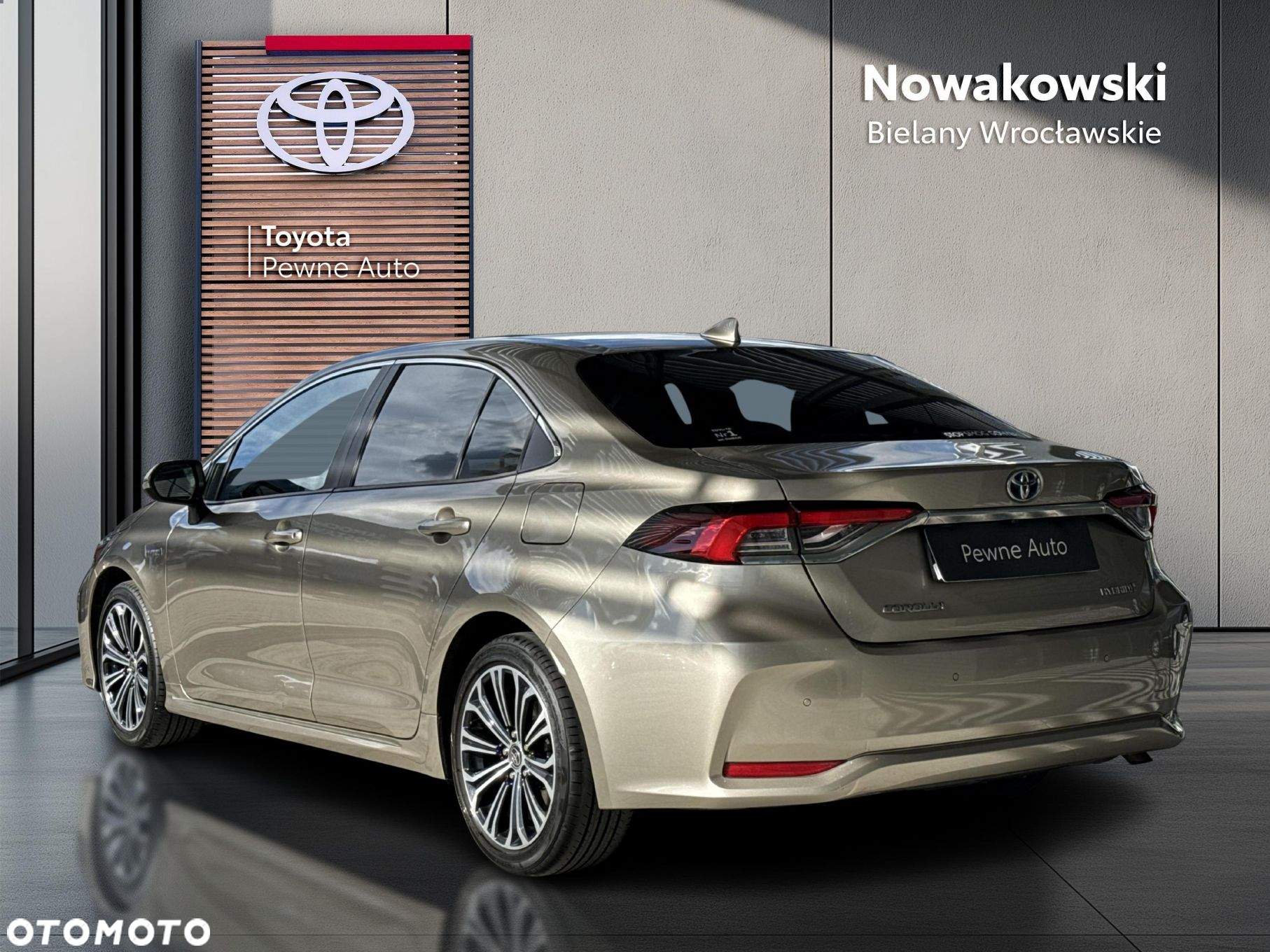 Toyota Corolla 1.8 Hybrid Comfort - 3
