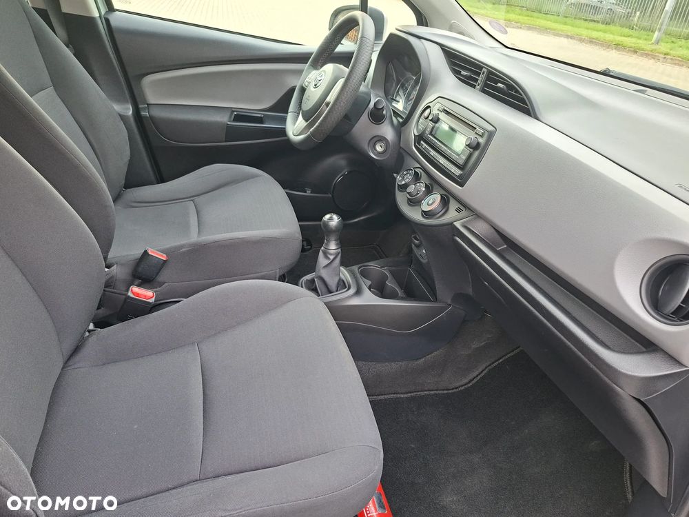 Toyota Yaris - 15