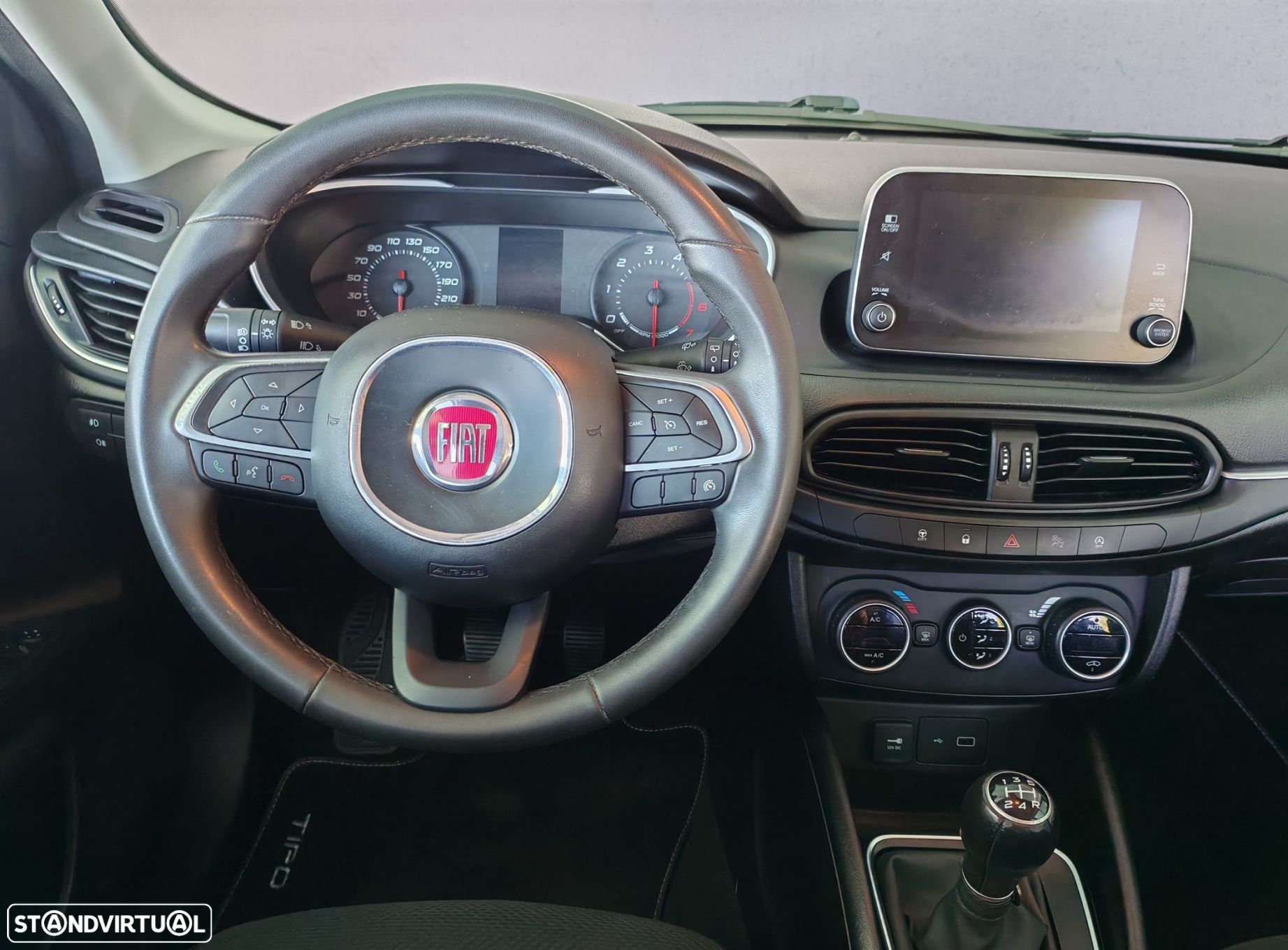 Fiat Tipo Station Wagon 1.3 M-Jet Lounge - 11