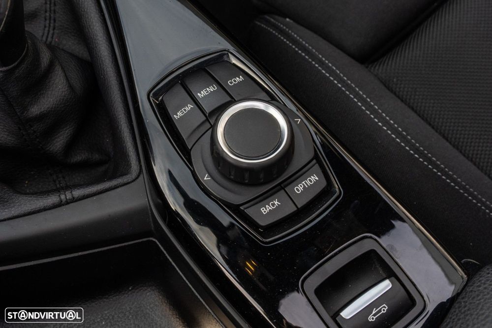 BMW 218 d Cabrio Line Sport - 11