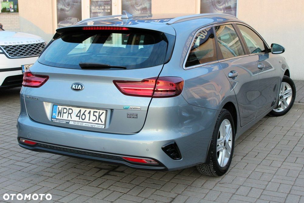 Kia Ceed 1.6 CRDi mHEV M - 4