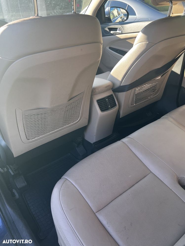Hyundai Tucson 2.0 CRDI 4WD 6AT Luxury Pack+ - 9