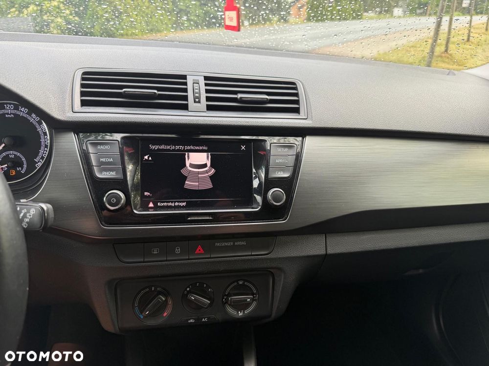Skoda Fabia - 12