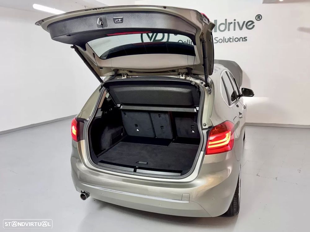 BMW 218 Active Tourer d Line Luxury - 54