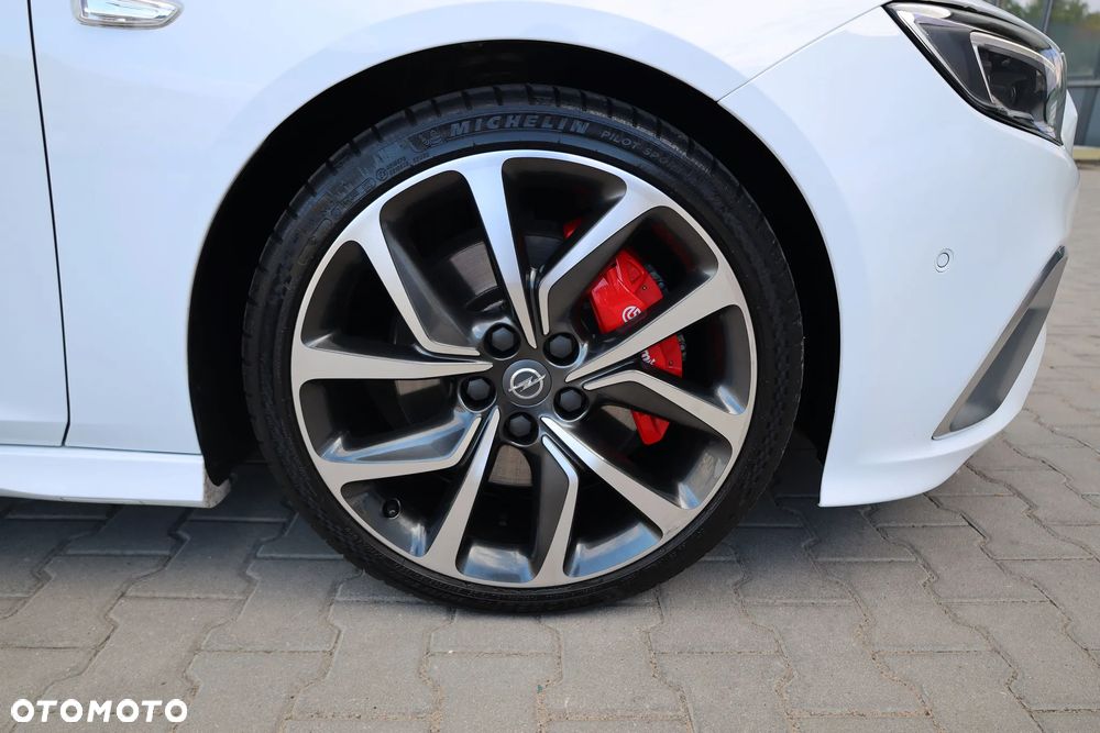 Opel Insignia 2.0 BiTurbo 4x4 GSI - 33