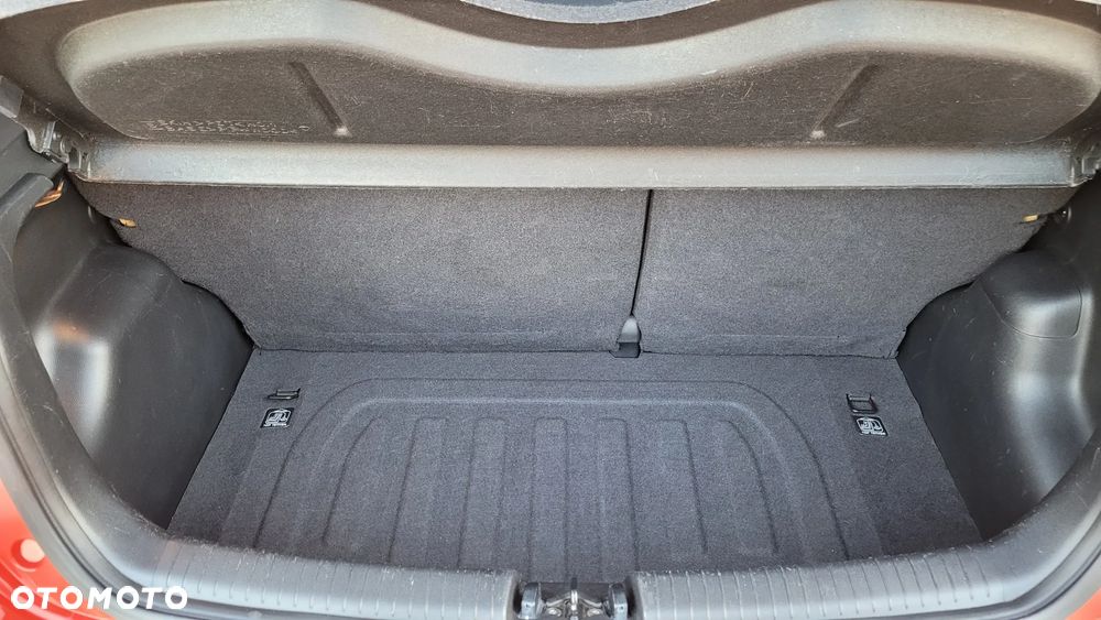 Hyundai i10 1.2 YES!+ - 18
