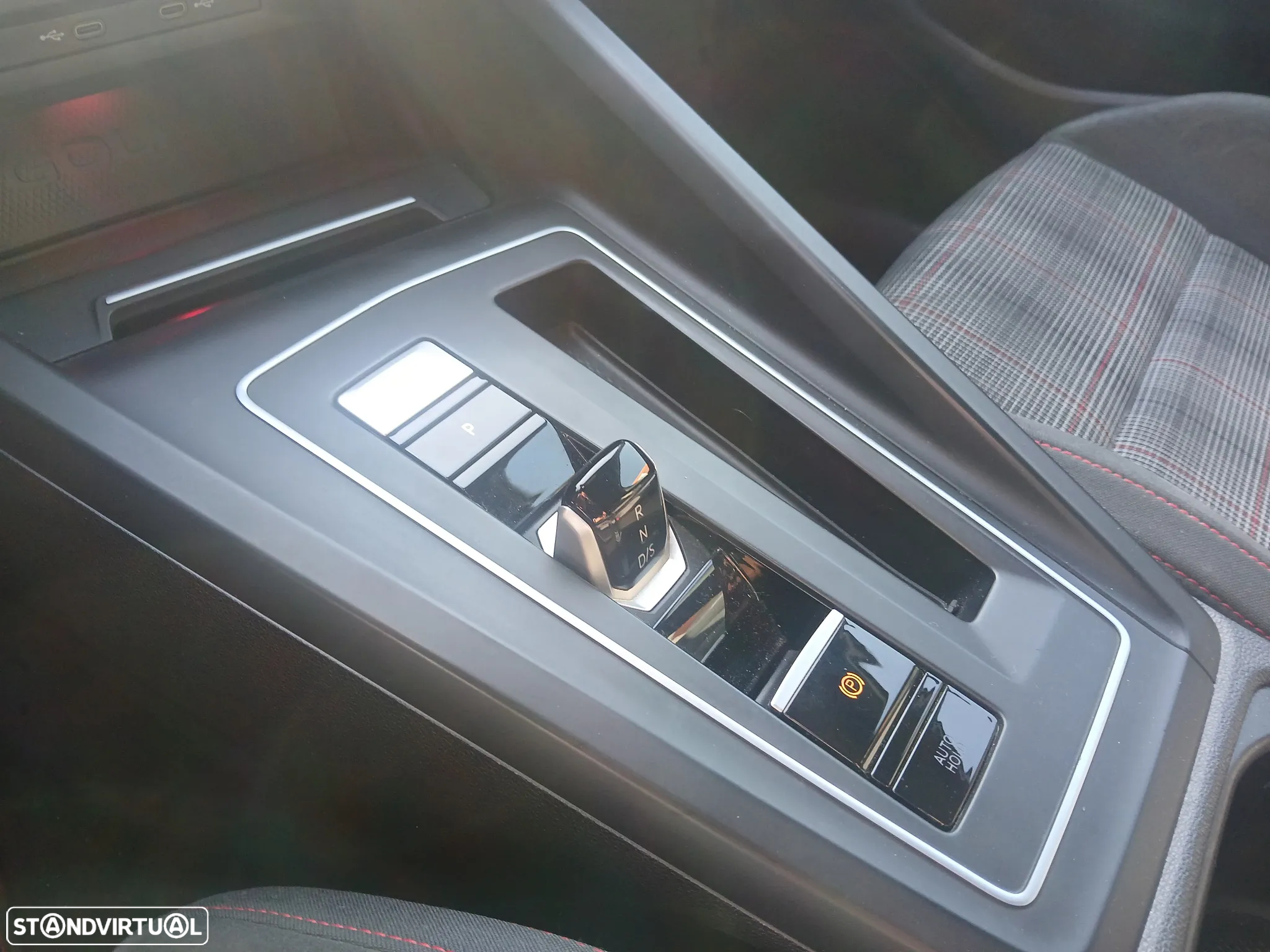 VW Golf 2.0 TSI GTI DSG Performance - 40