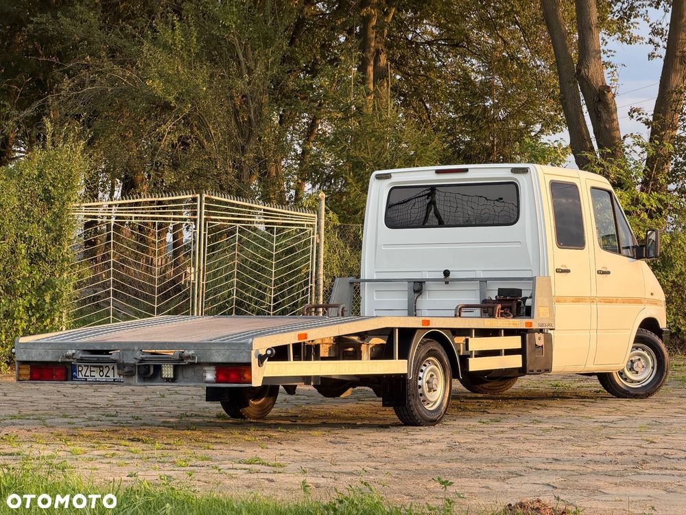 Mercedes-Benz Sprinter - 6