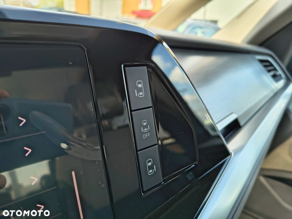 Volkswagen Multivan 1.4 TSI eHybrid PHEV 160kW L2 Edition DSG - 20