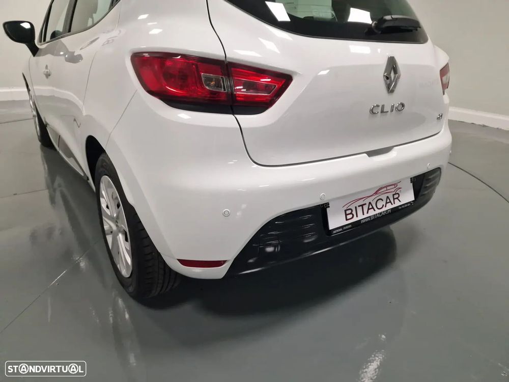 Renault Clio - 25