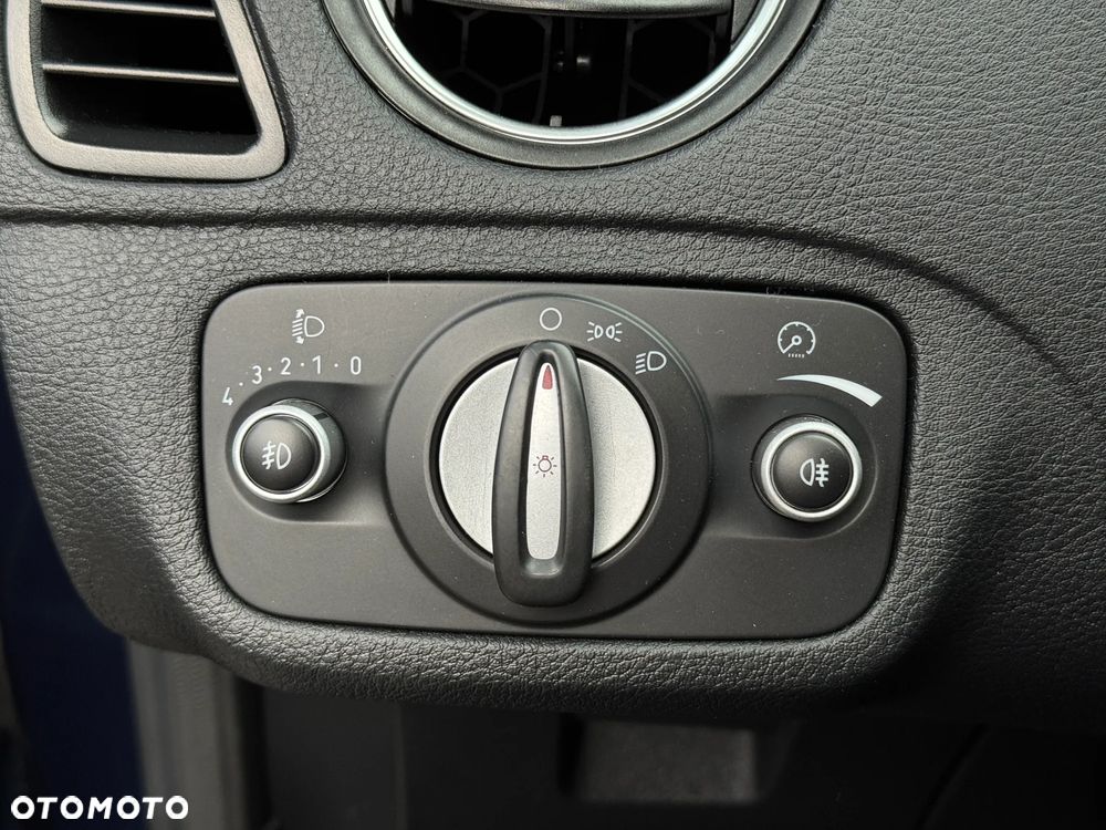 Ford Galaxy 2.0 Ambiente - 24