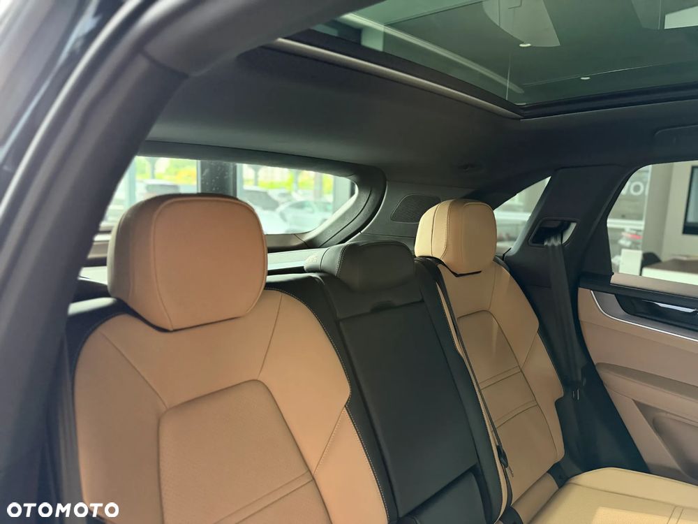 Porsche Cayenne Black Edition - 36