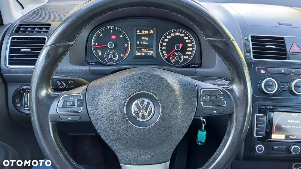 Volkswagen Touran 2.0 TDI DPF BlueMotion Technology Comfortline - 30