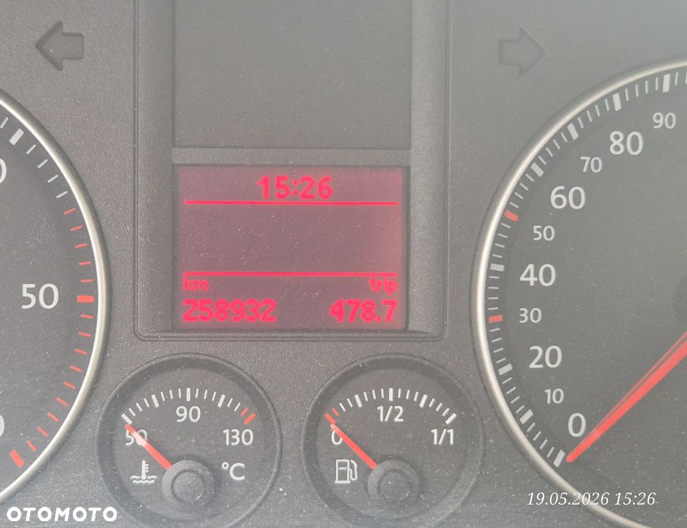 Volkswagen Golf 1.9 TDI DPF Comfortline - 24