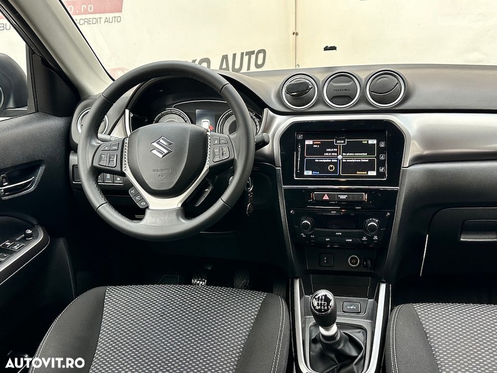 Suzuki Vitara 1.4 Boosterjet MHEV Luxus - 9