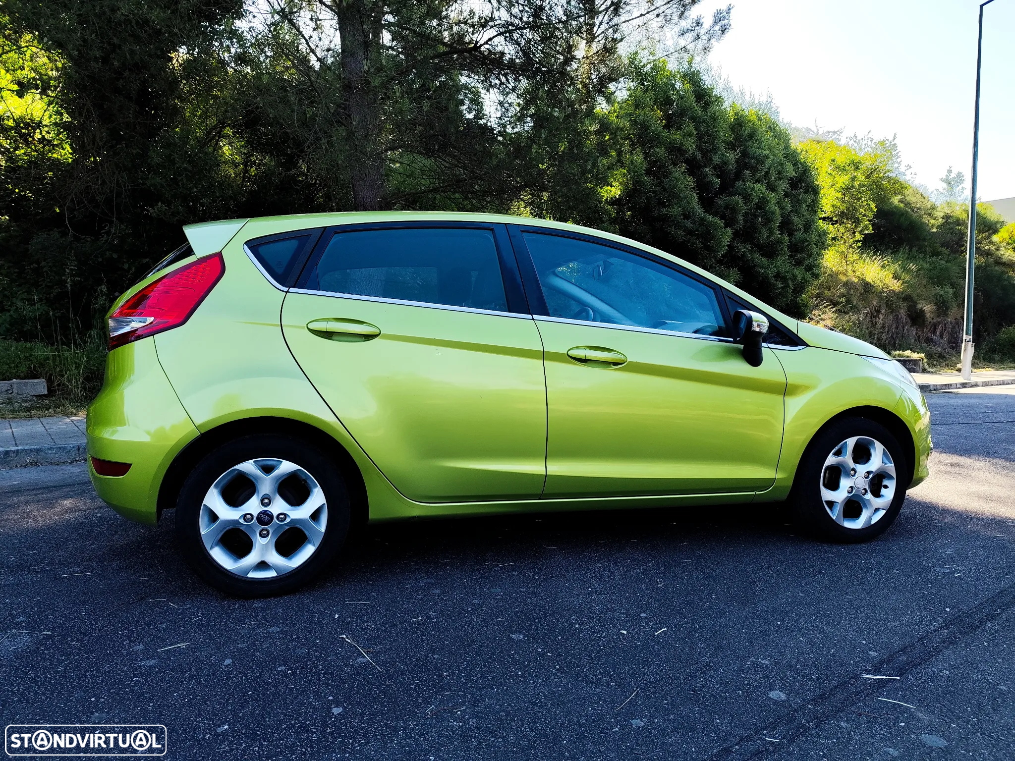 Ford Fiesta 1.4 TDCi Ambiente - 8
