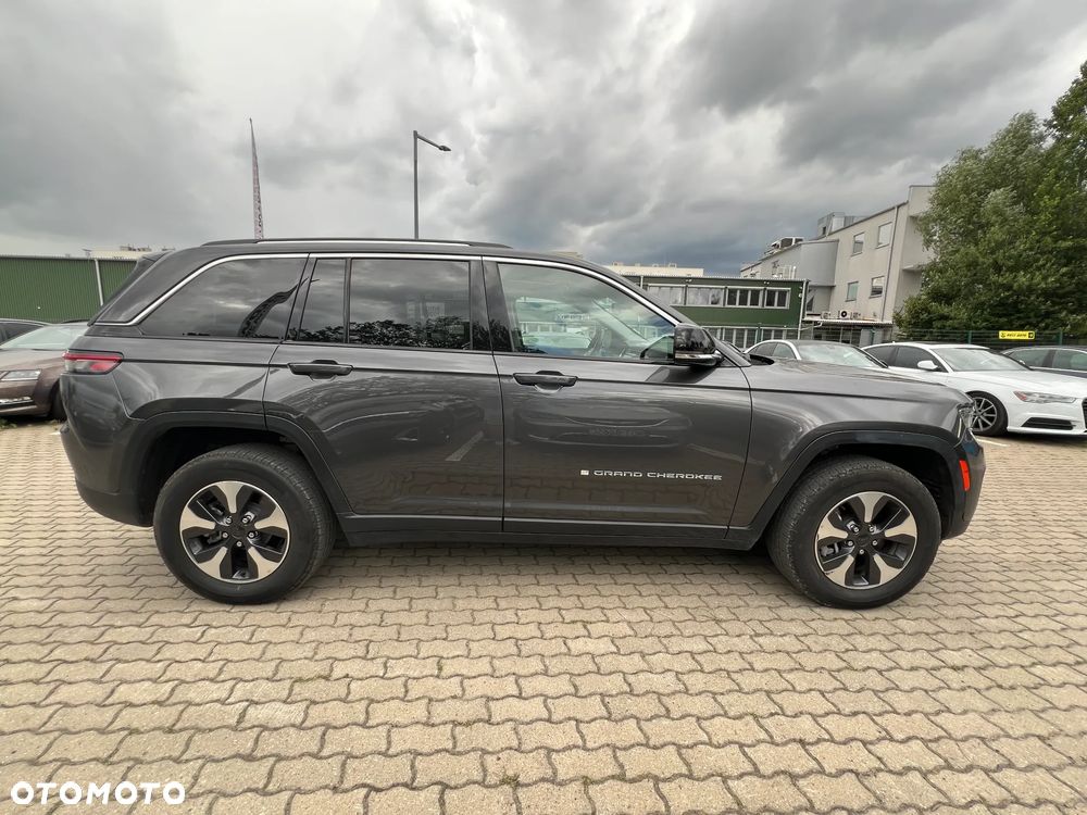 Jeep Grand Cherokee - 10