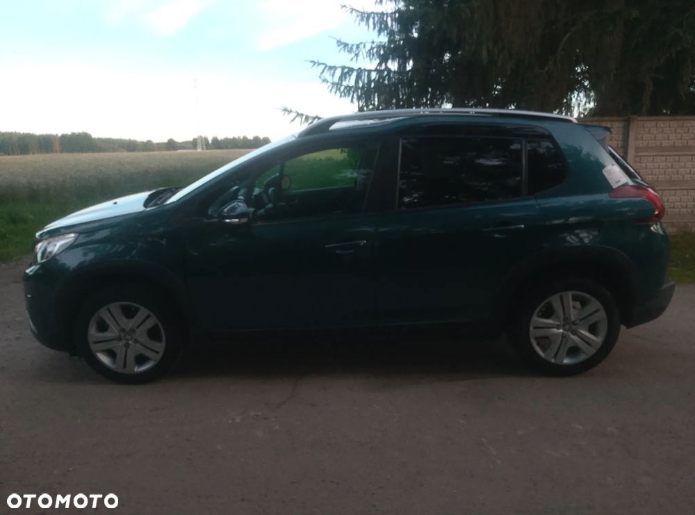 Peugeot 2008 1.2 Pure Tech Active - 12