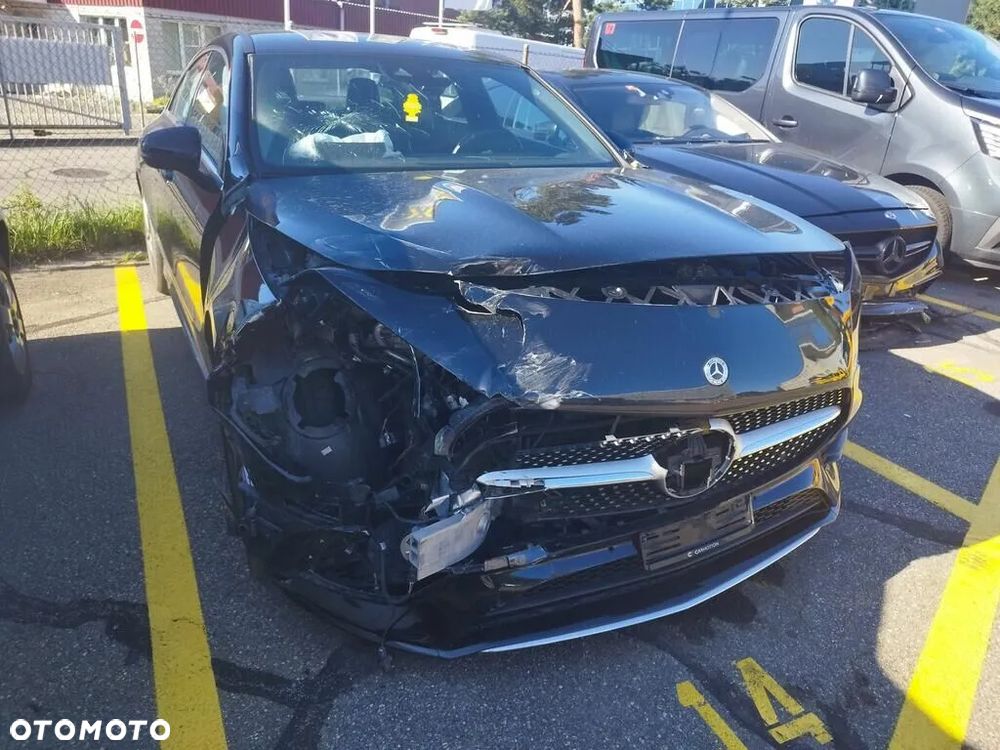 Mercedes-Benz CLA 200 AMG Line 7G-DCT - 7