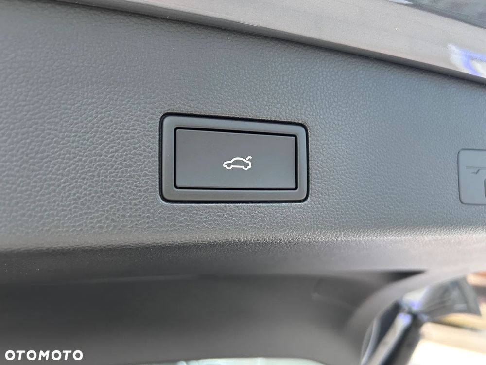 Volkswagen Golf Variant - 10
