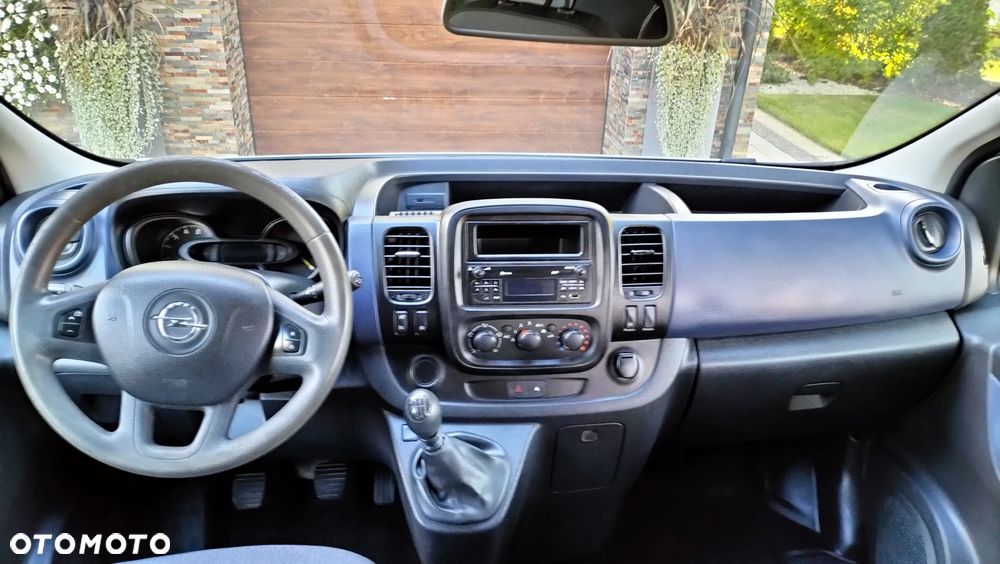 Opel Vivaro - 10