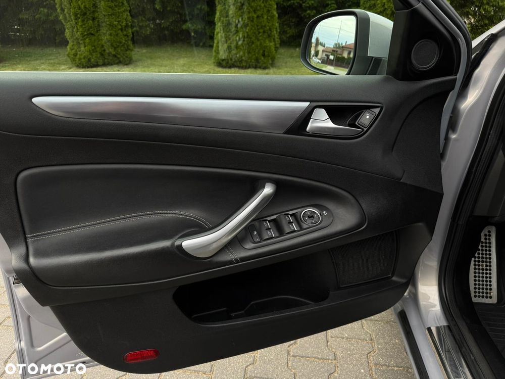 Ford Mondeo 2.2 TDCi Titanium - 19