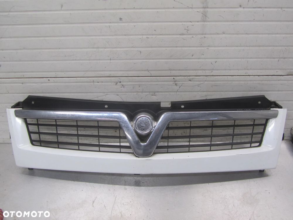 Grill-Atrapa Opel Movano 2006r- - 1