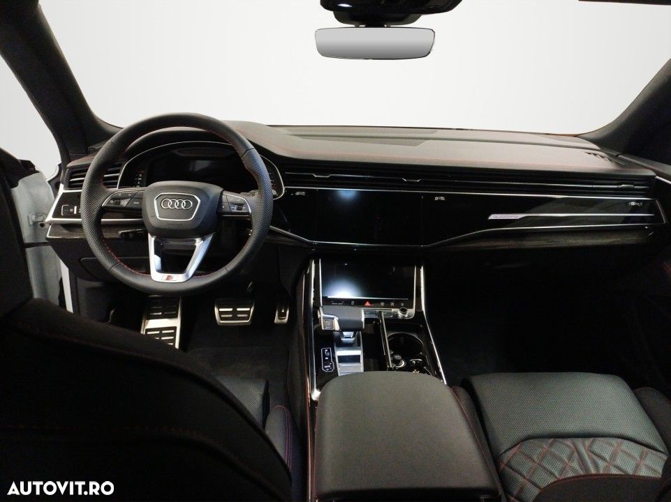 Audi Q8 - 11