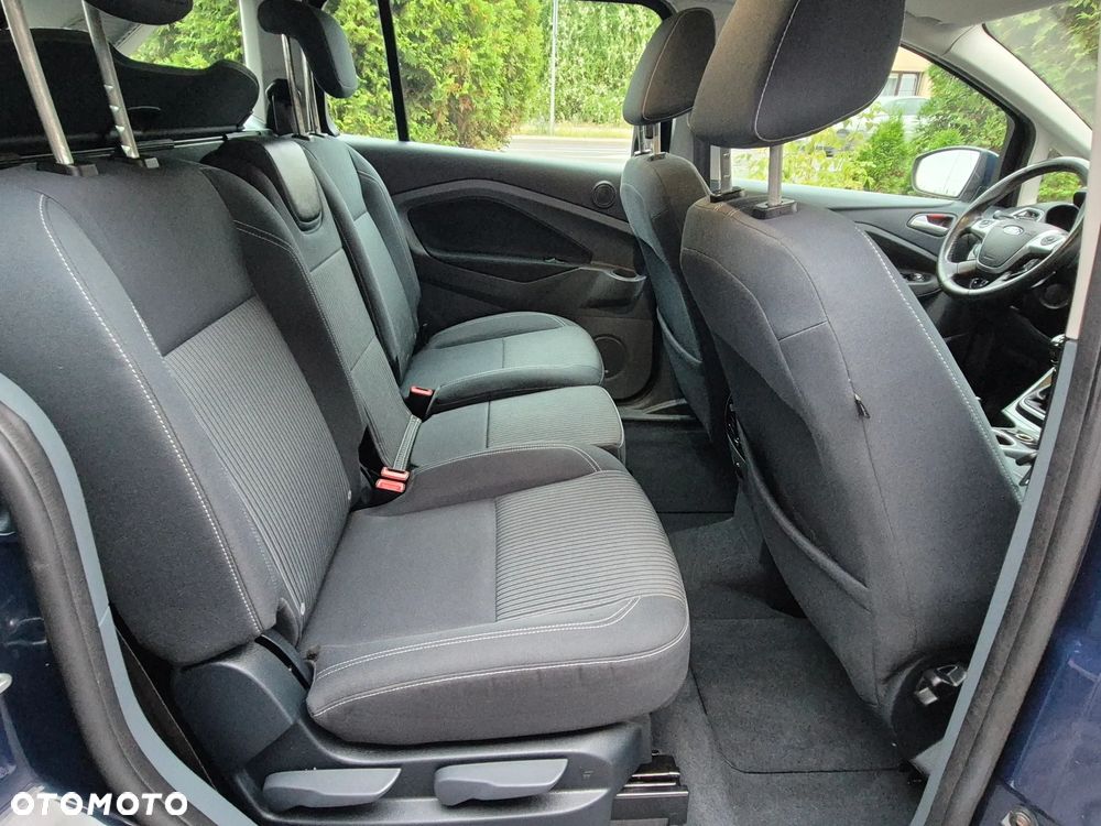 Ford Grand C-MAX - 29